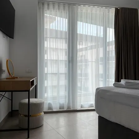 Ξενοδοχείο με διαμερίσματα Mus Mamaia Nord Năvodari